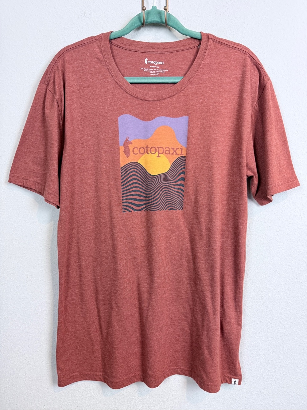 Cotopaxi Women’s Vibe Rust Graphic Tee Organic XL
